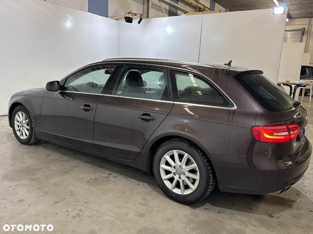 Audi A4 Avant 2.0 TDI DPF Ambition - 4