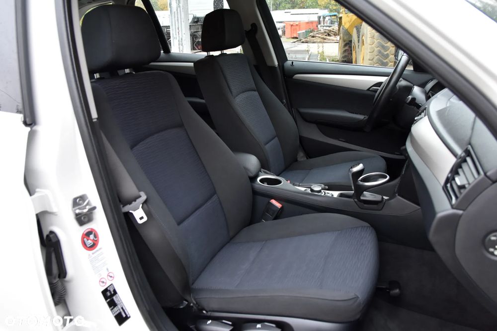 BMW X1 xDrive18d xLine - 15