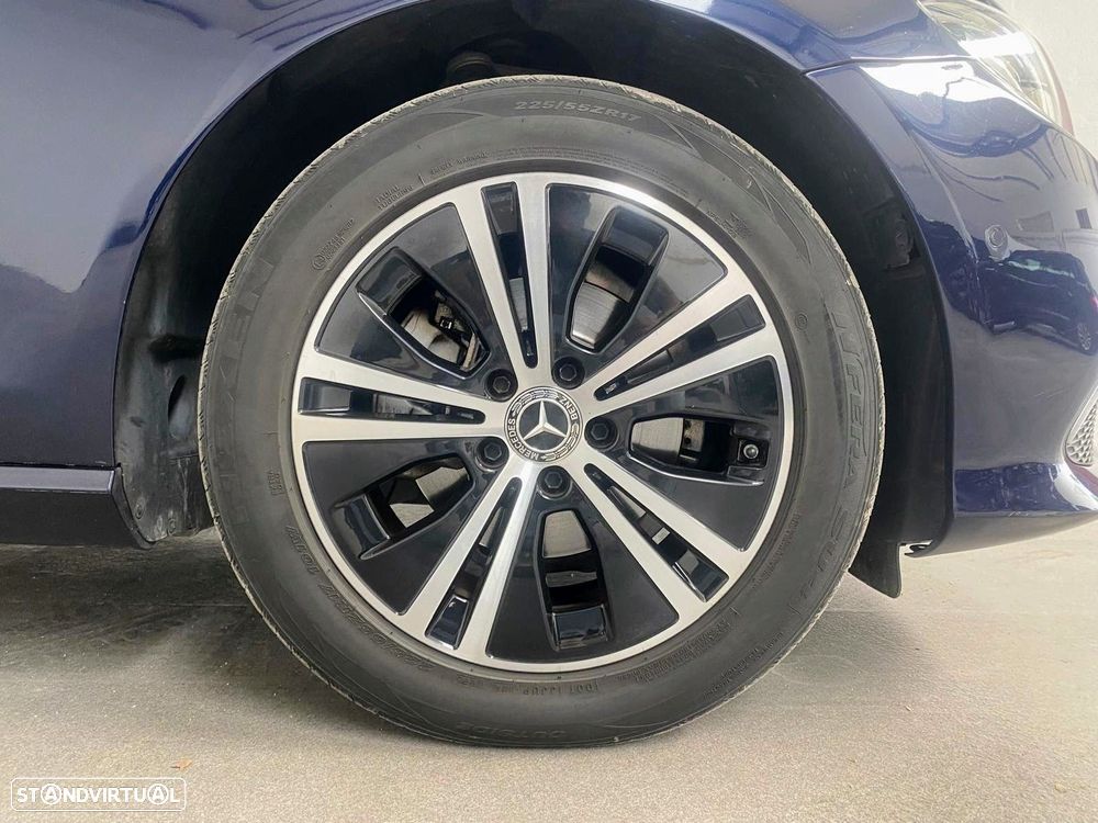 Mercedes-Benz E 220 d Avantgarde - 36