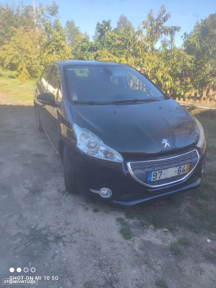 Peugeot 208 1.6 e-HDi Allure - 9