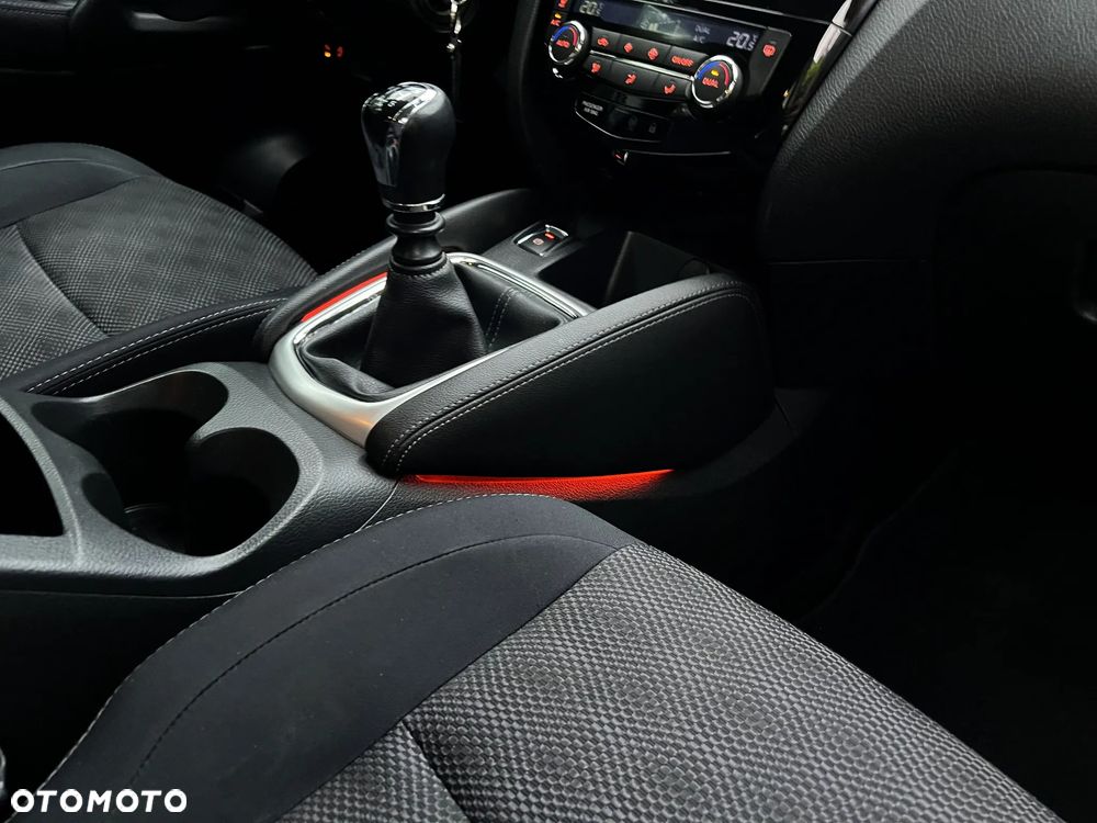 Nissan Qashqai 1.2 DIG-T N-Connecta - 26