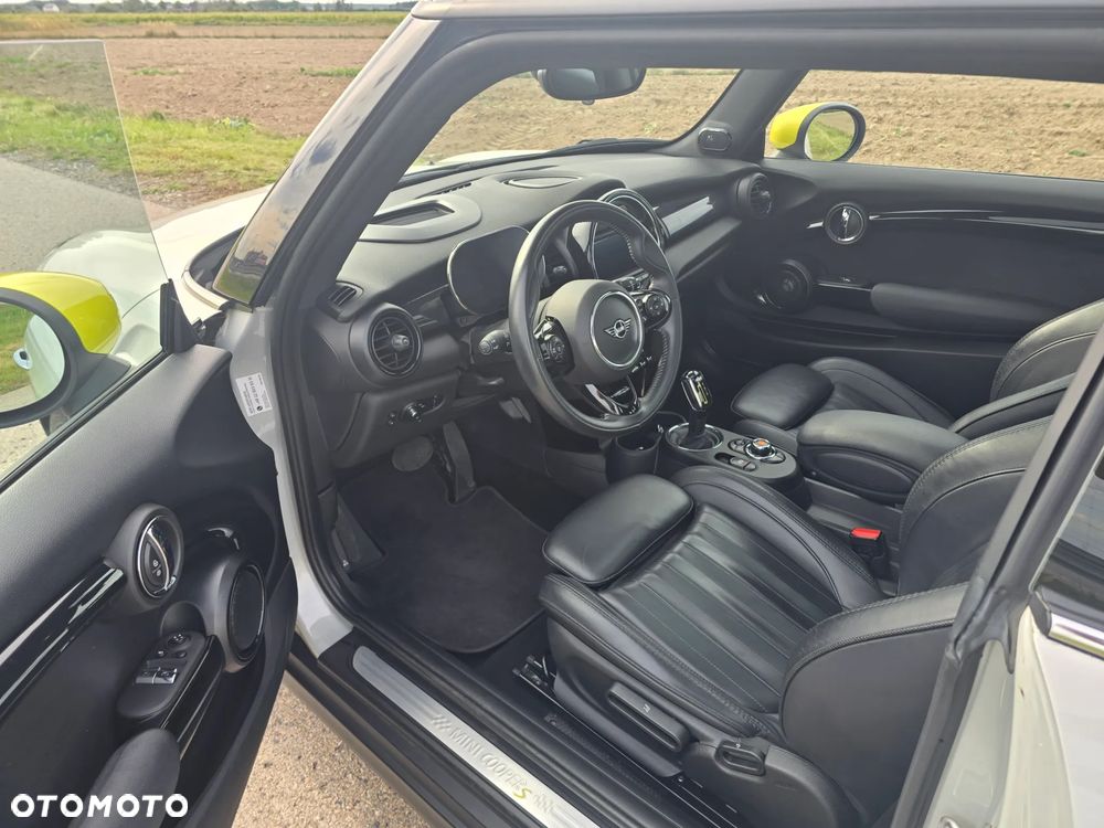 MINI Cooper SE Yours Trim - 14