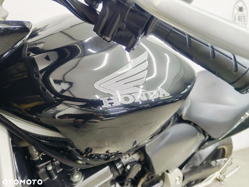Honda Hornet - 24
