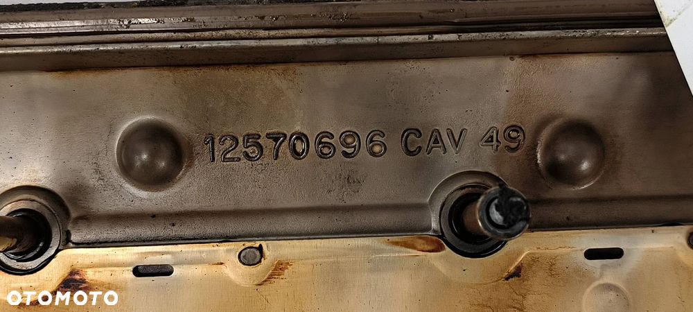 pokrywa zaworów 12570696 Cadillac Escalade 6.2  2007r. - 2