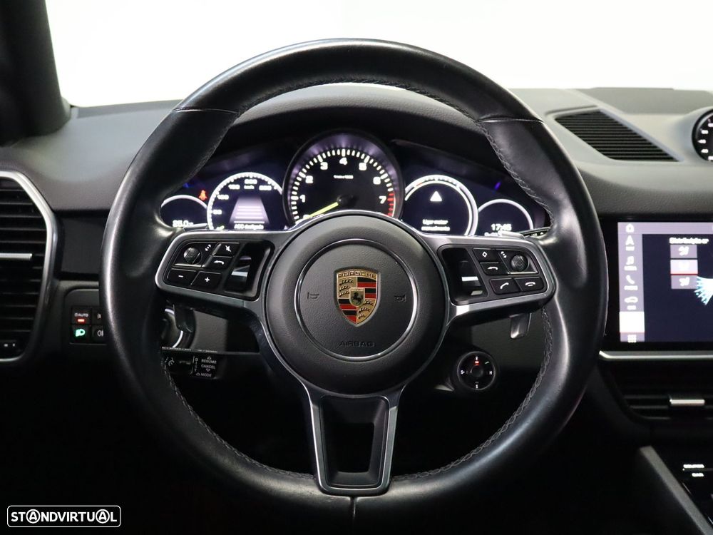 Porsche Cayenne Coupé E-Hybrid - 16