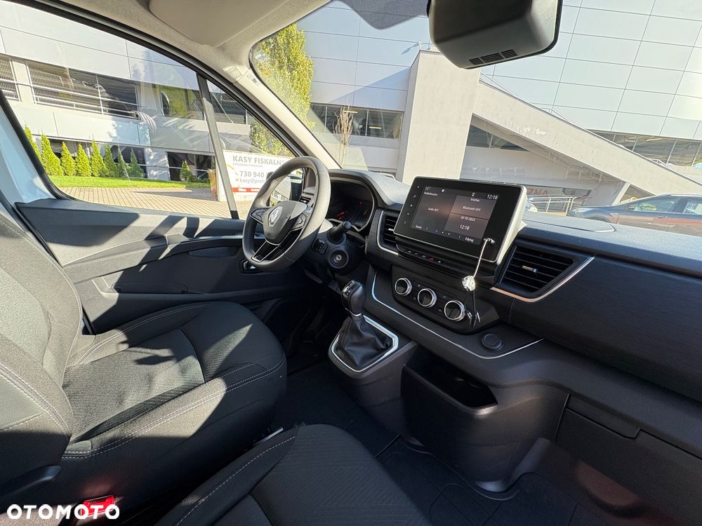 Renault Trafic - 10