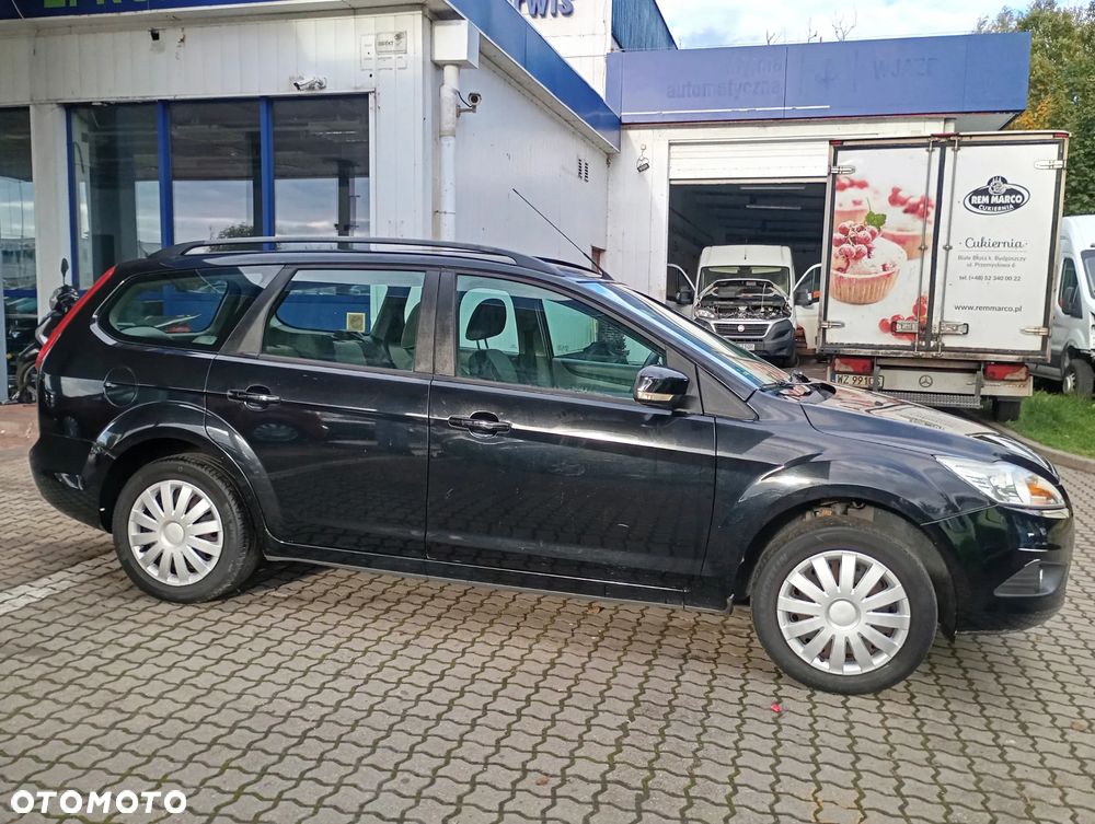 Ford Focus Turnier 1.6 16V Ambiente - 7