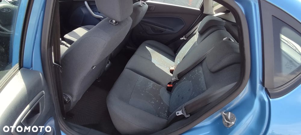 Ford Fiesta 1.25 Ambiente - 23