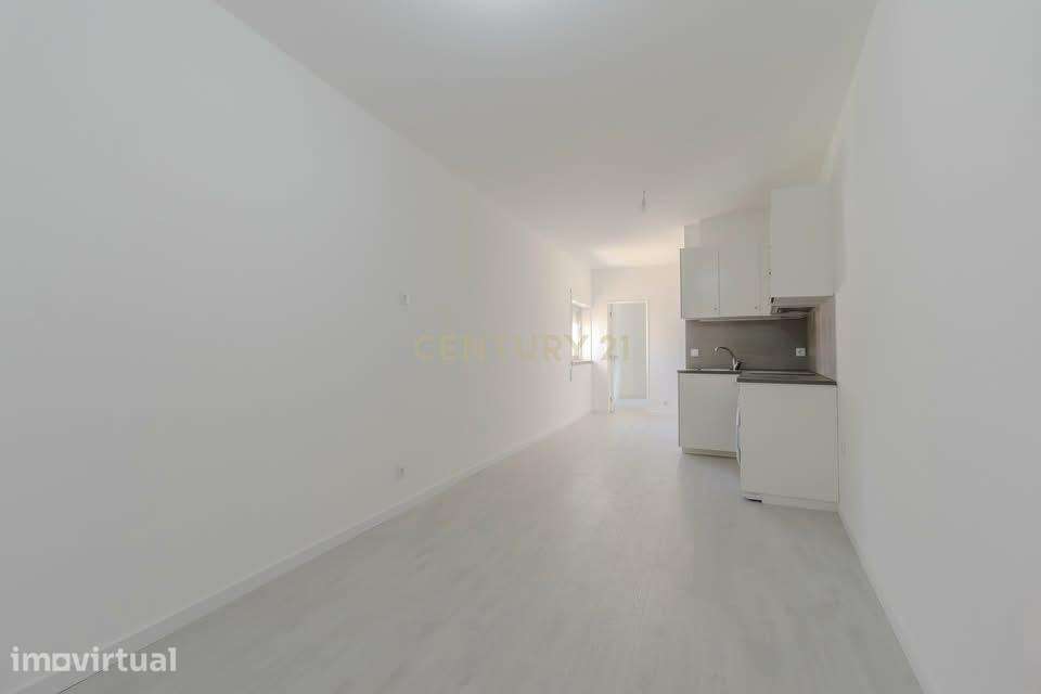 Apartamento T1 totalmente remodelado no coração de Porto de Mós – Leir - Grande imagem: 4/10