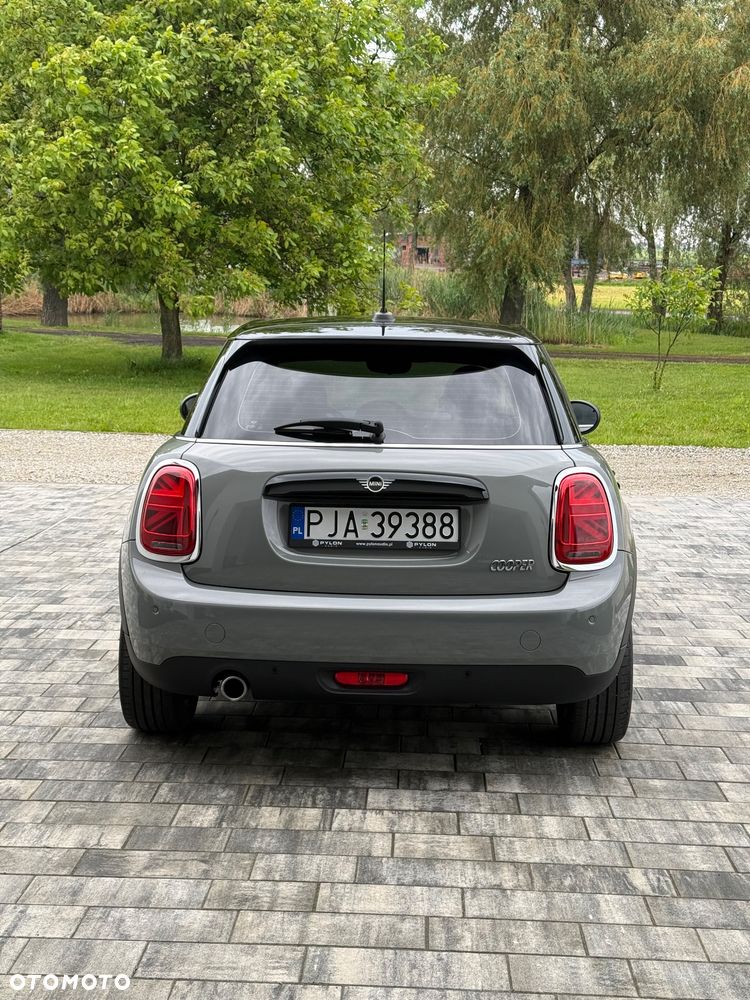 MINI Cooper Standard - 5
