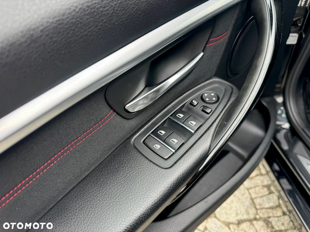 BMW Seria 3 320d xDrive Sport Line Shadow - 28