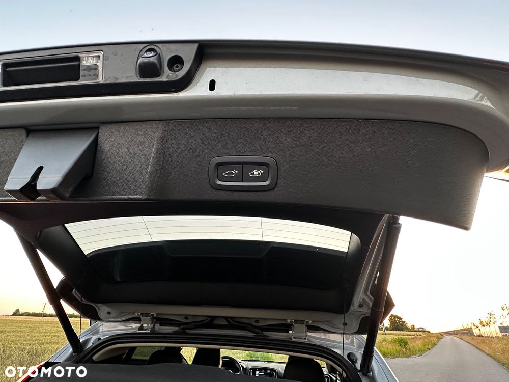 Volvo XC 40 T2 Plus Bright - 25