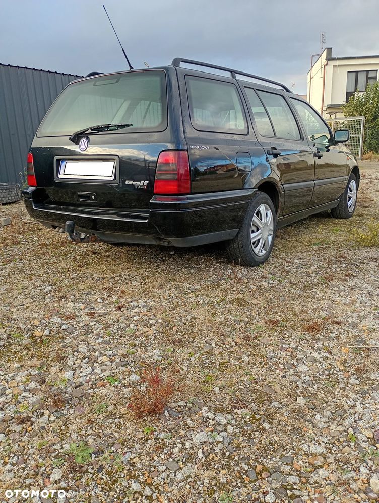Volkswagen Golf - 28