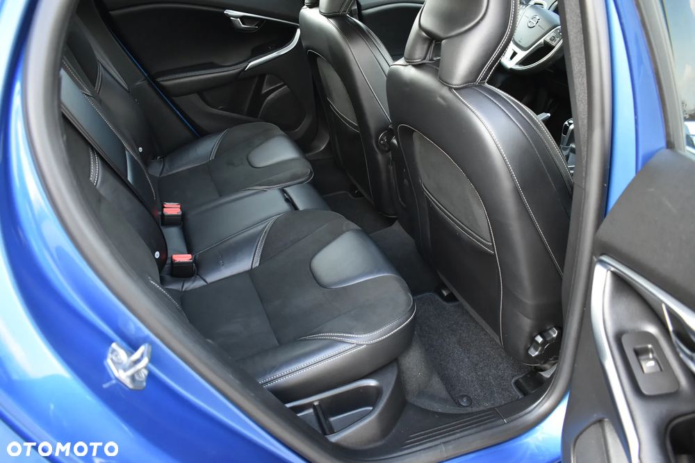 Volvo V40 D2 RDesign - 16