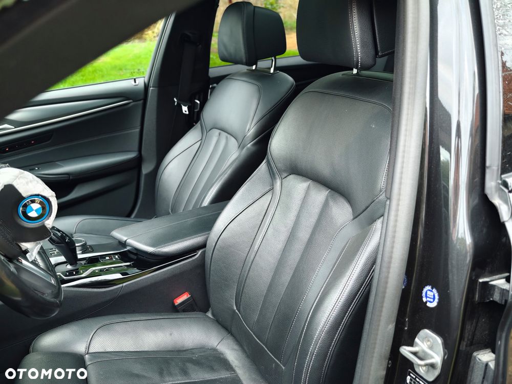 BMW Seria 5 530e xDrive M Sport sport - 8