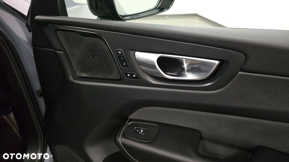 Volvo XC 60 B4 D Ultimate Dark - 20