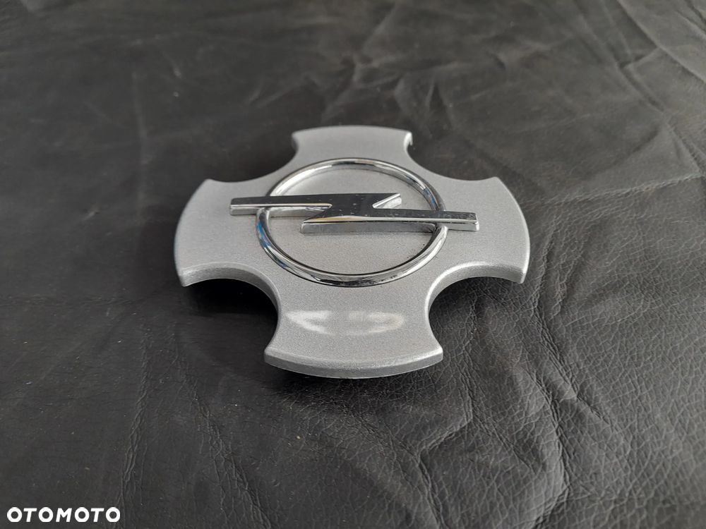 Dekielek Opel Astra G 90496305 99MM - 2