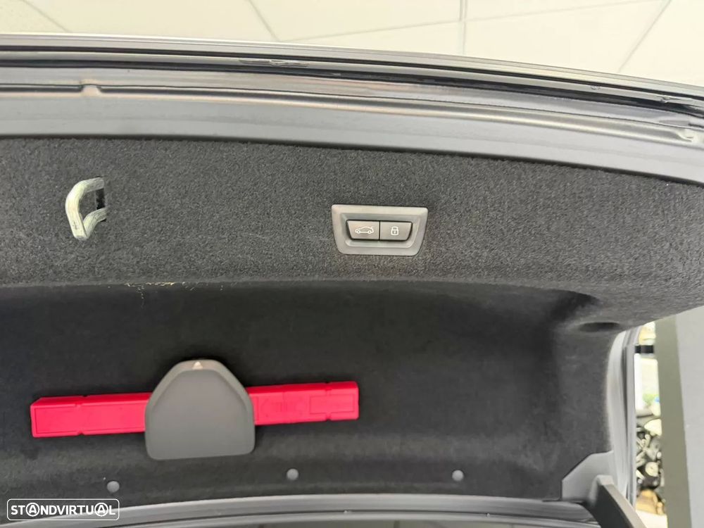 BMW i7 eDrive50 Pack Desportivo M - 20