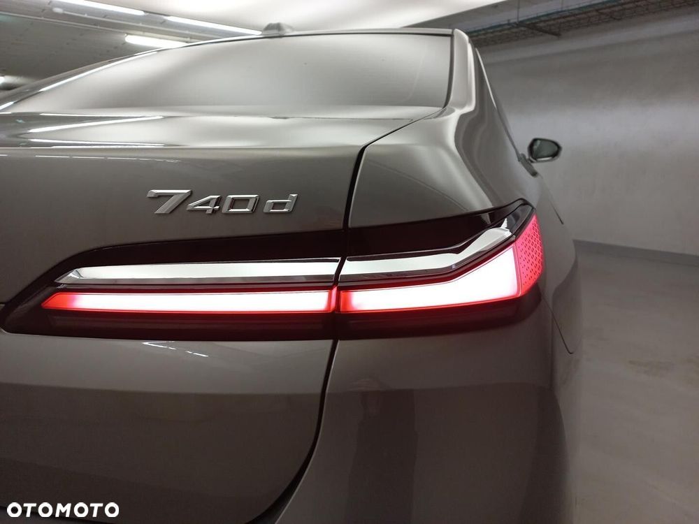 BMW Seria 7 - 21
