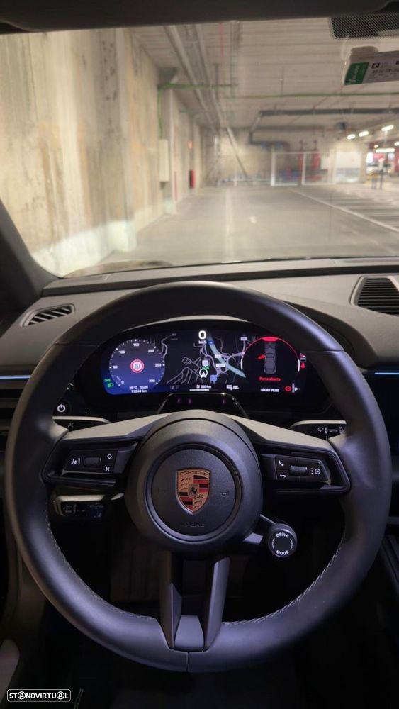 Porsche Macan Electric 4 - 15