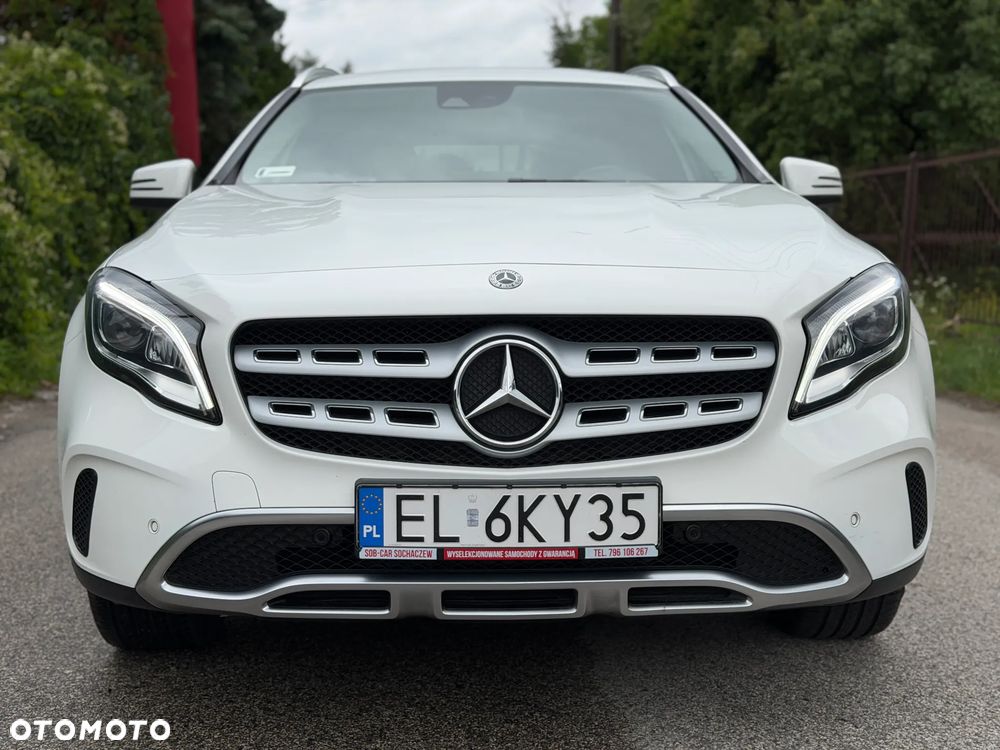 Mercedes-Benz GLA 200 7G-DCT Urban - 2
