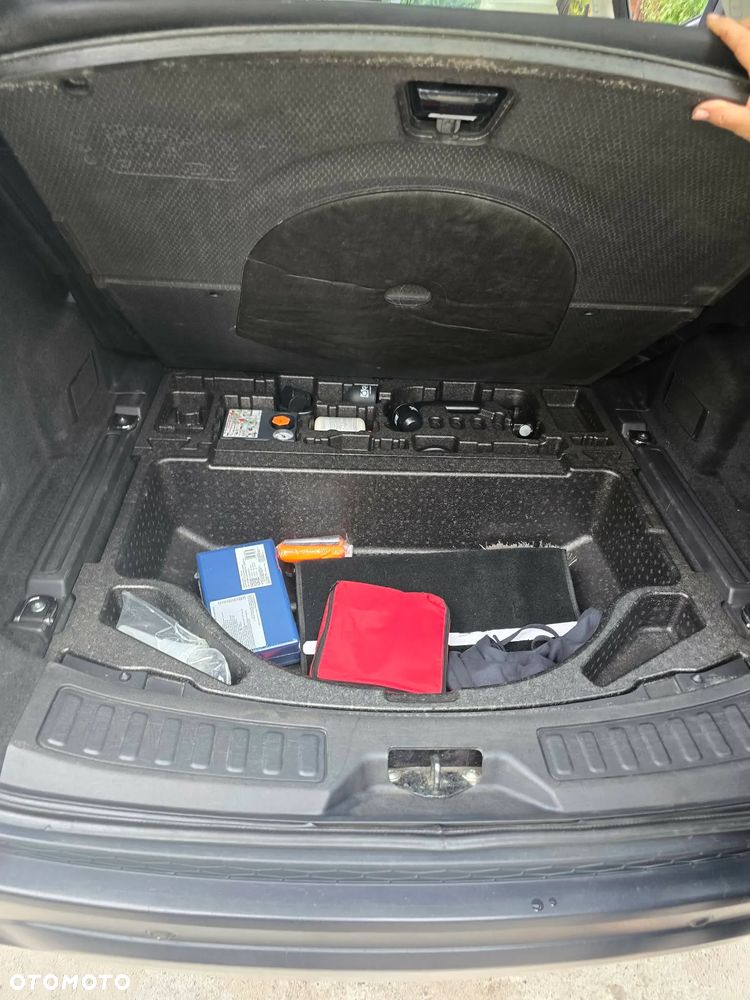 Land Rover Discovery Sport 2.0 TD4 HSE - 25
