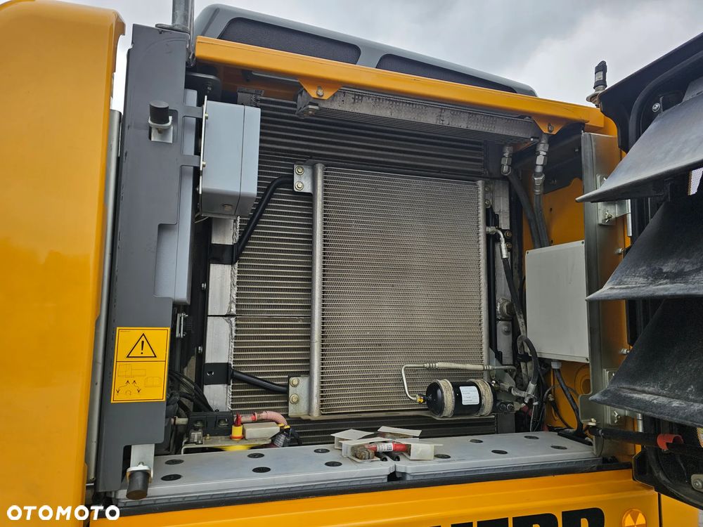 Liebherr A 916 - 19