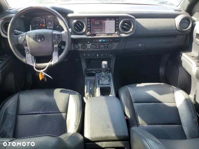 Toyota Tacoma - 4
