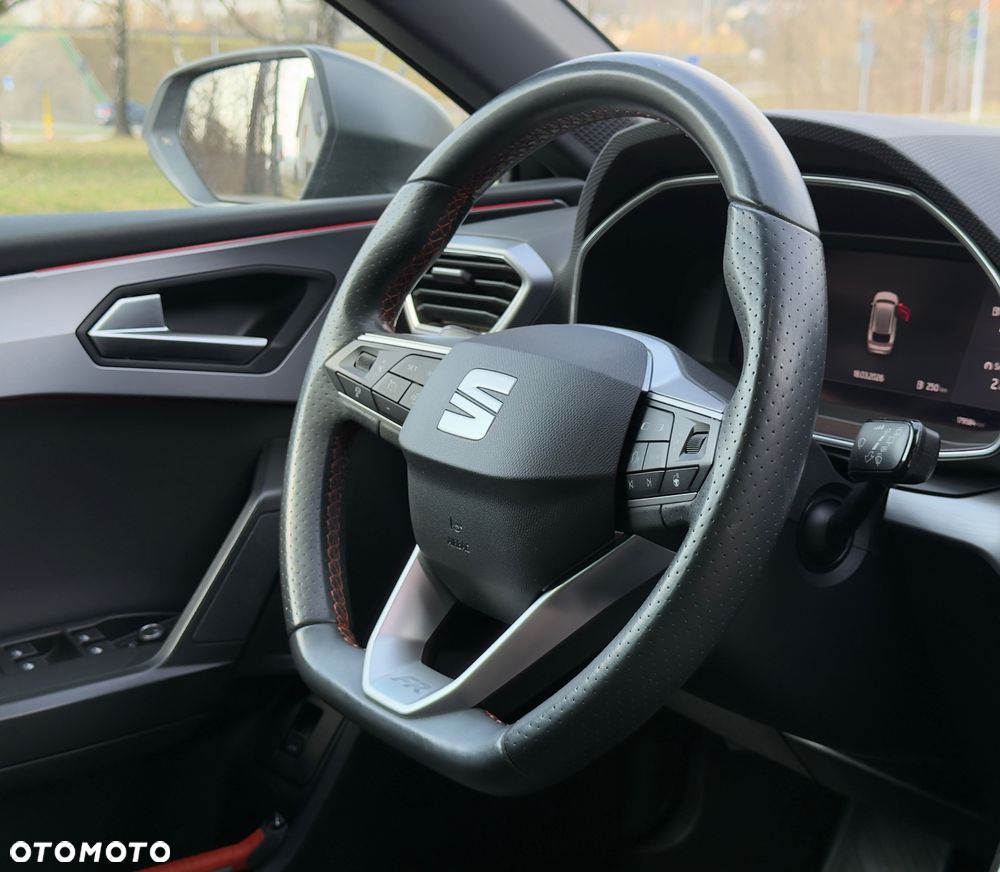 Seat Leon 1.5 eTSI OPF DSG FR Black Edition - 29