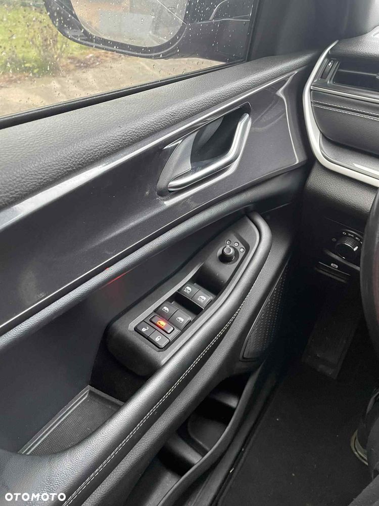 Jeep Grand Cherokee - 15