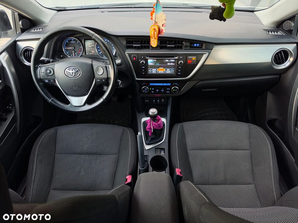 Toyota Auris 2.0 D-4D Prestige - 32