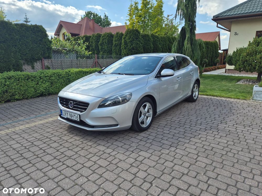 Volvo V40 D2 Momentum - 3