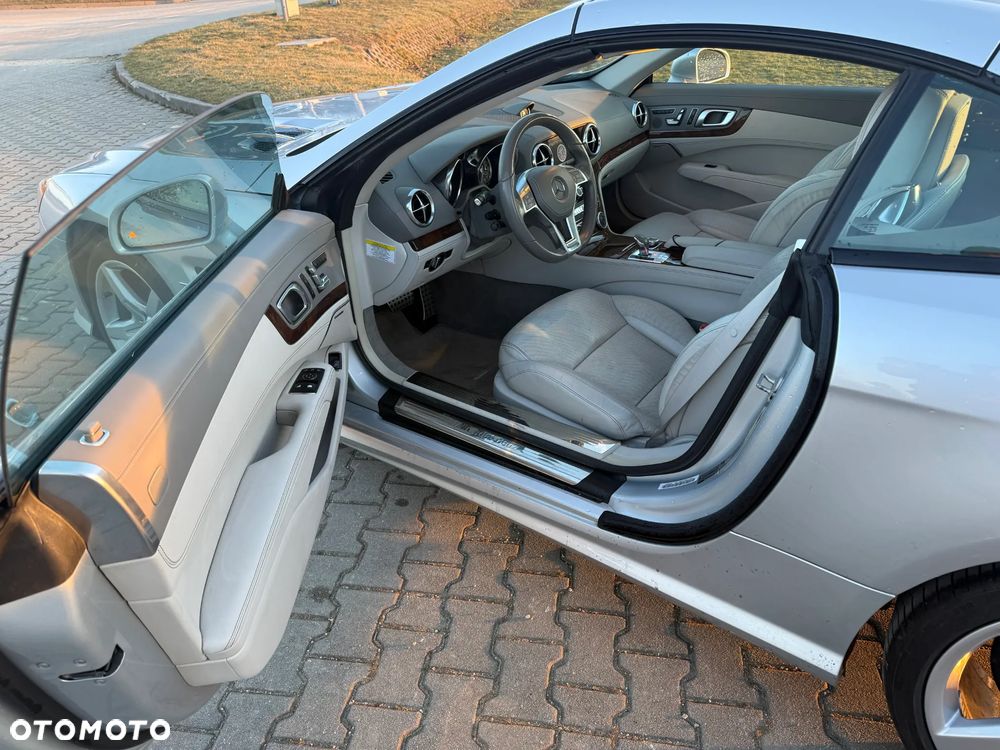 Mercedes-Benz SL 500 7G-TRONIC - 9