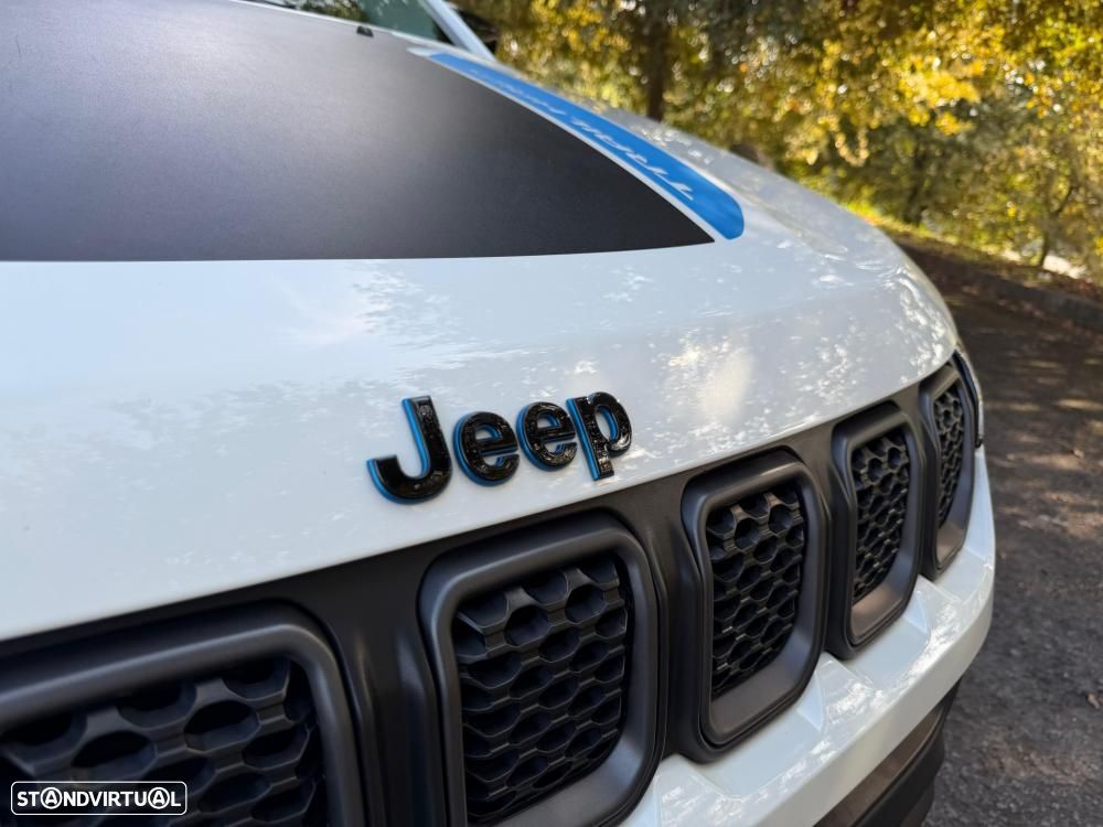 Jeep Compass 1.3 T-GDI 4xe PLUG-IN HYBRID Auto First Edition Urban - 31