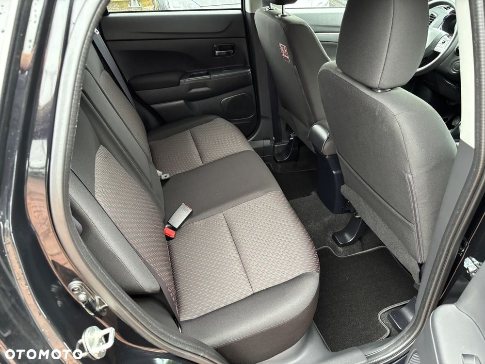 Mitsubishi ASX 1.6 2WD Edition 100+ - 16