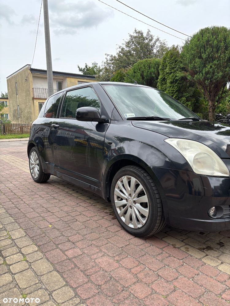 Suzuki Swift 1.5 GLX Sport - 2