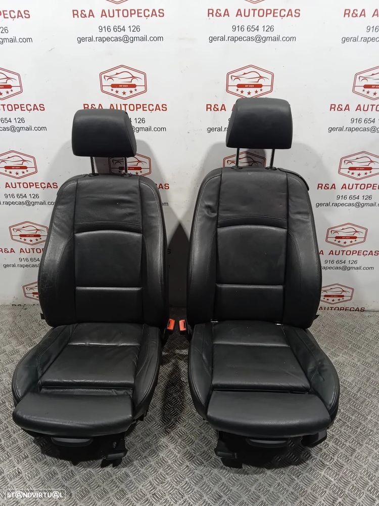 Conjunto de Bancos BMW Série 3 E92 Pack M Coupe em Pele Original - 17