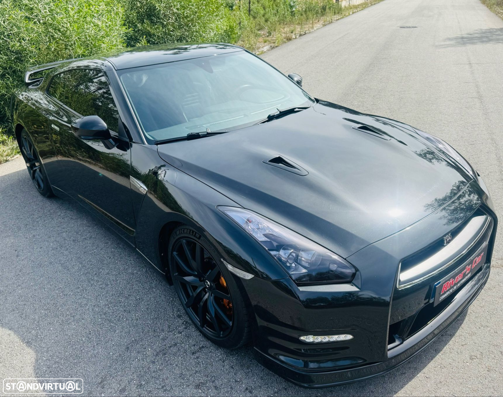 Nissan GT-R 3.8 V6 Black Edition - 11