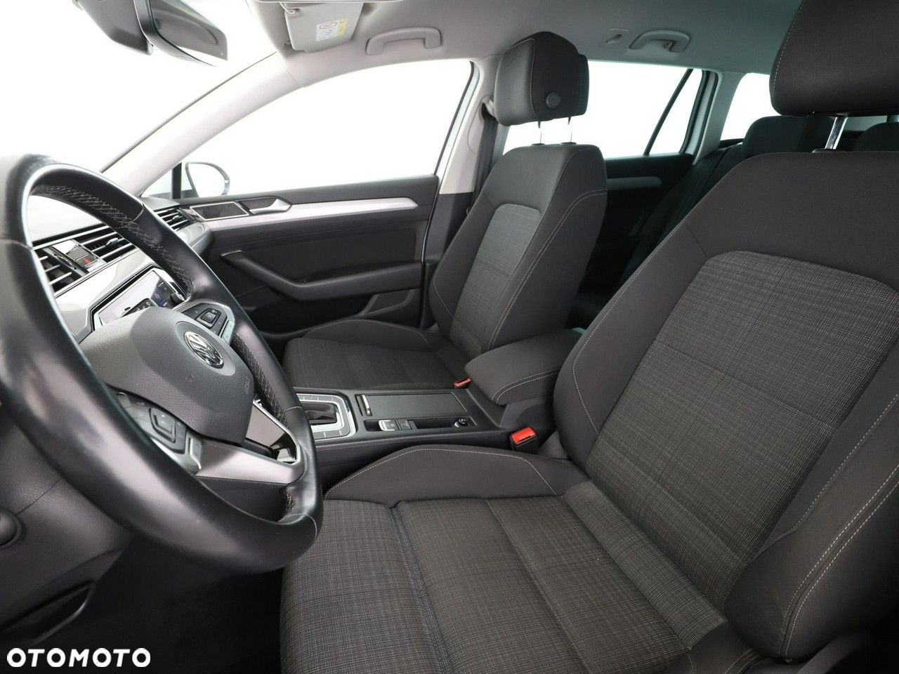 Volkswagen Passat 2.0 TDI SCR Business DSG - 13