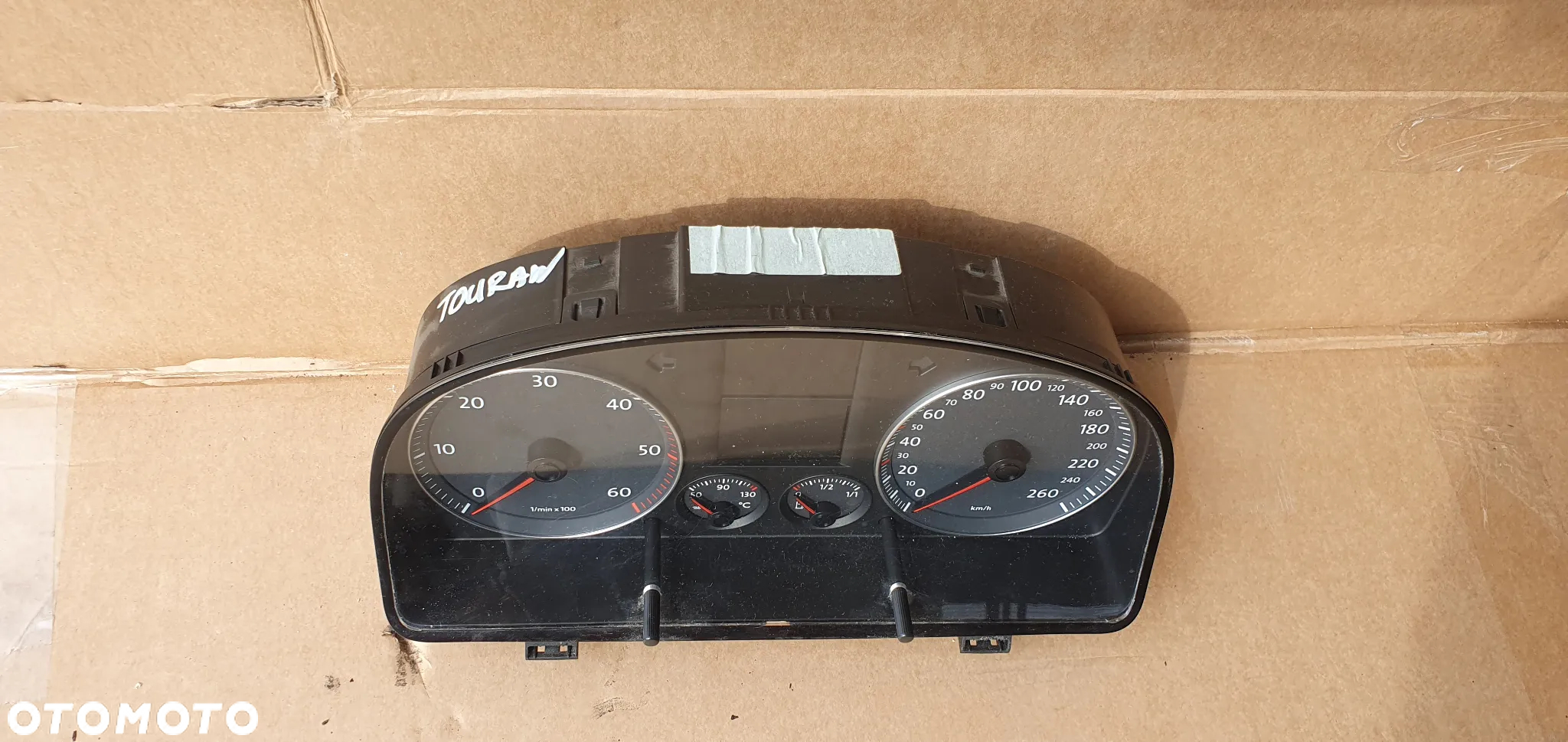 Licznik zegary oryginał VW Touran 1.9 TDI 1T0920860G - 2