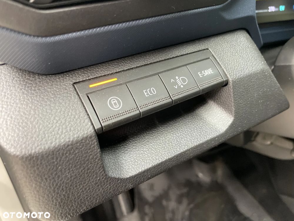Dacia Duster 1.6 Full Hybrid 140 Journey+ MMT - 12