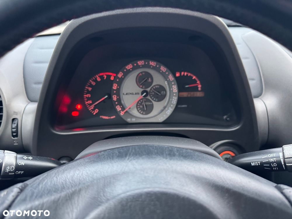 Lexus IS 200 Limited - 17