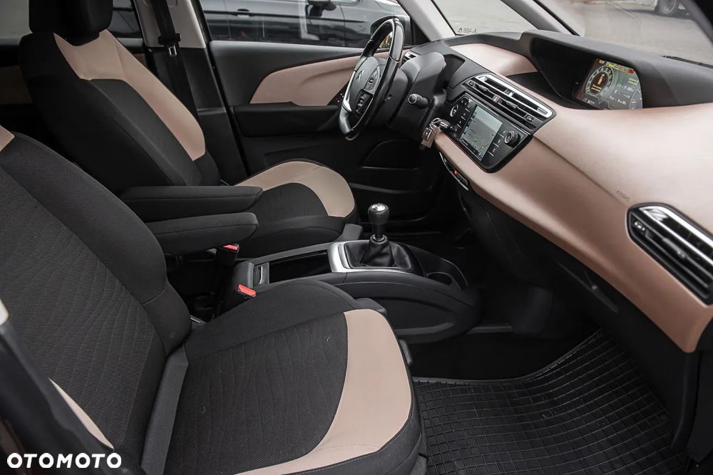 Citroën C4 Picasso 1.2 PureTech Exclusive - 25