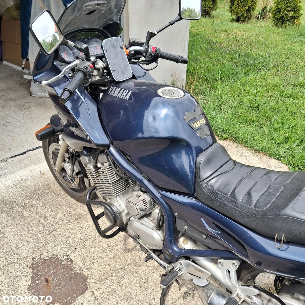 Yamaha XJ - 6