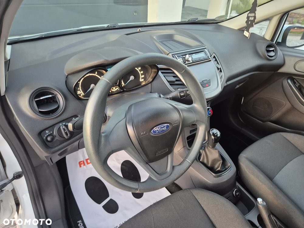 Ford Fiesta 1.25 Celebration - 32