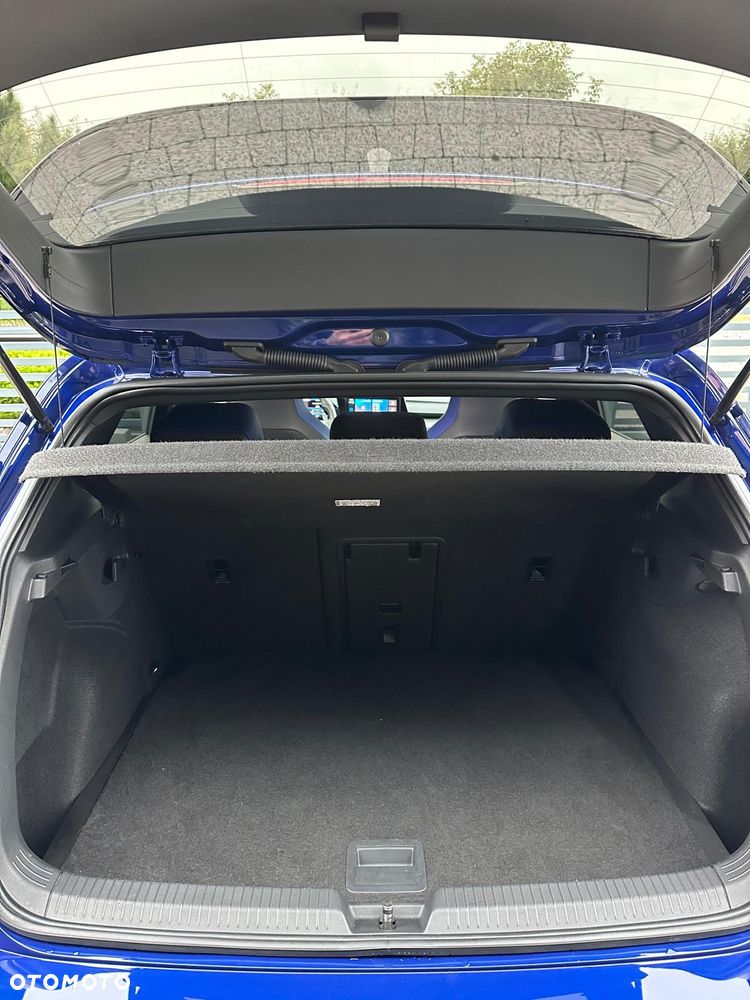 Volkswagen Golf - 16