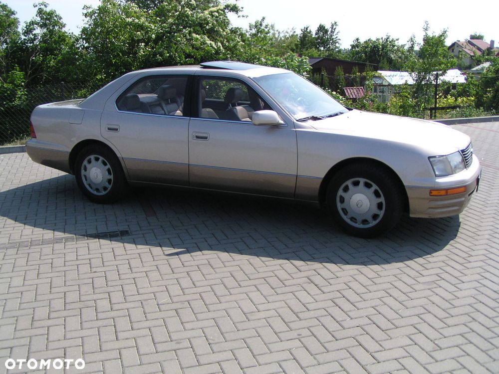 Lexus LS - 11