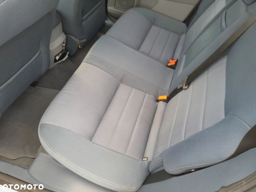 Ford Mondeo 2.0 Ghia - 16