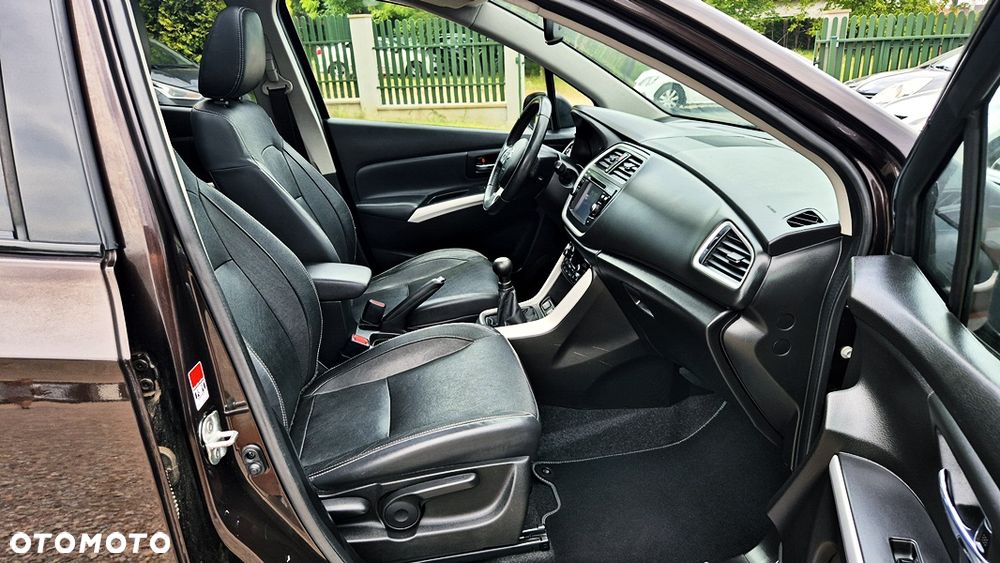 Suzuki SX4 S-Cross 1.6 VVT 4x2 limited+ - 36