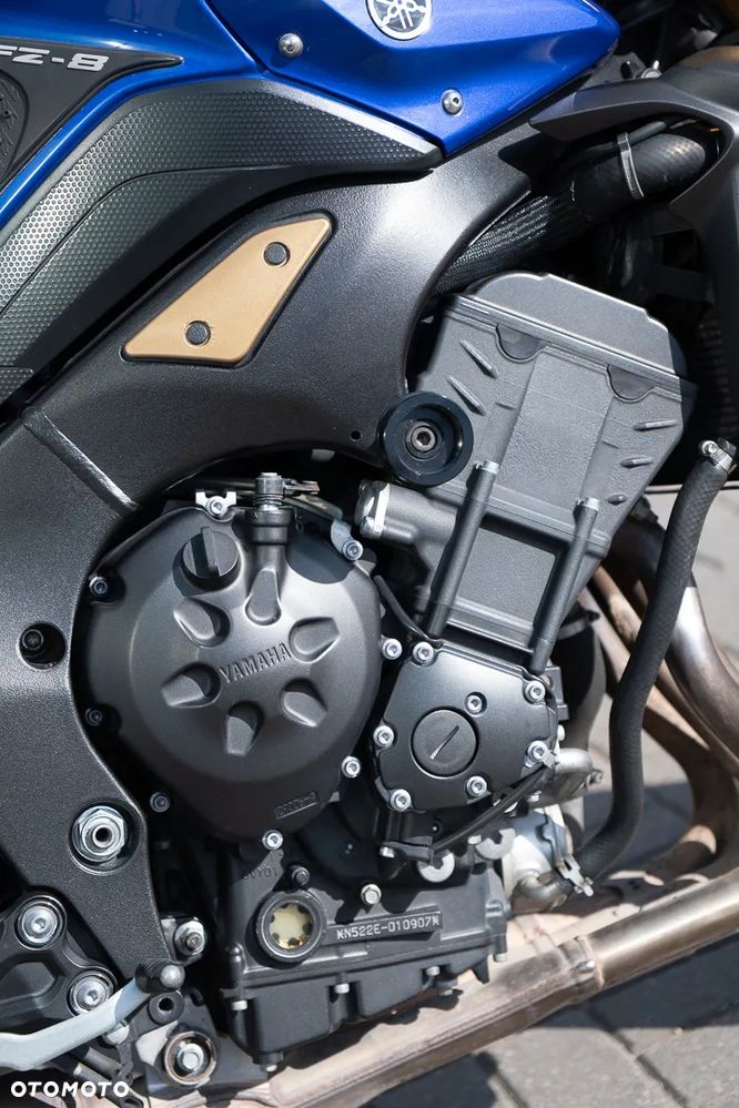 Yamaha FZ8 - 21